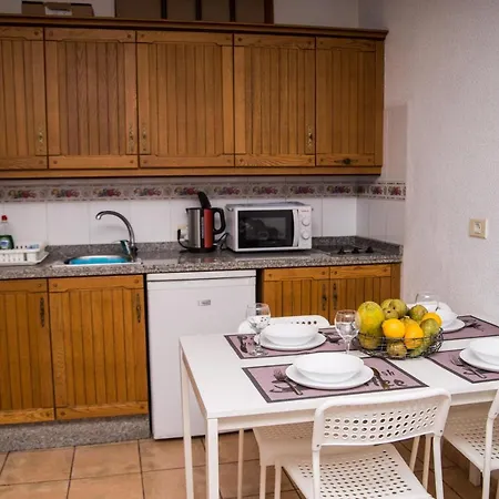 1 Bedroom In Parque Cattleya, Playa De Las Americas Lejlighed